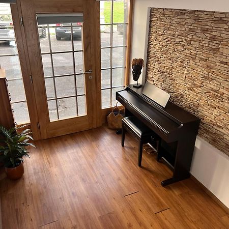 Lilan Apartment Μαριμπόρ Εξωτερικό φωτογραφία