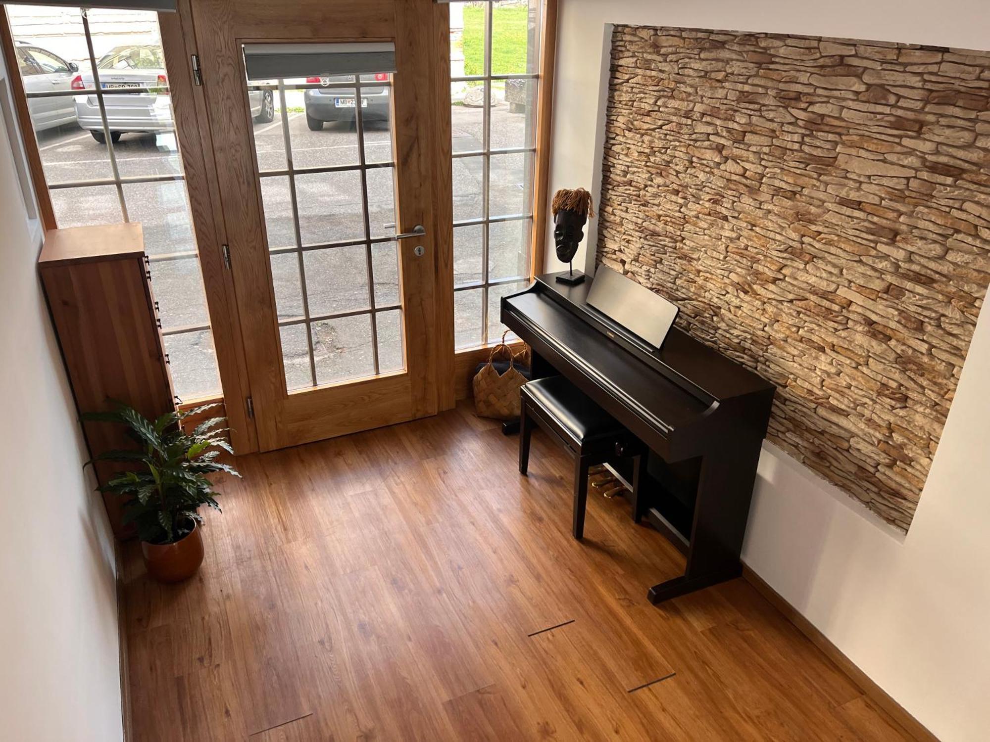 Lilan Apartment Μαριμπόρ Εξωτερικό φωτογραφία